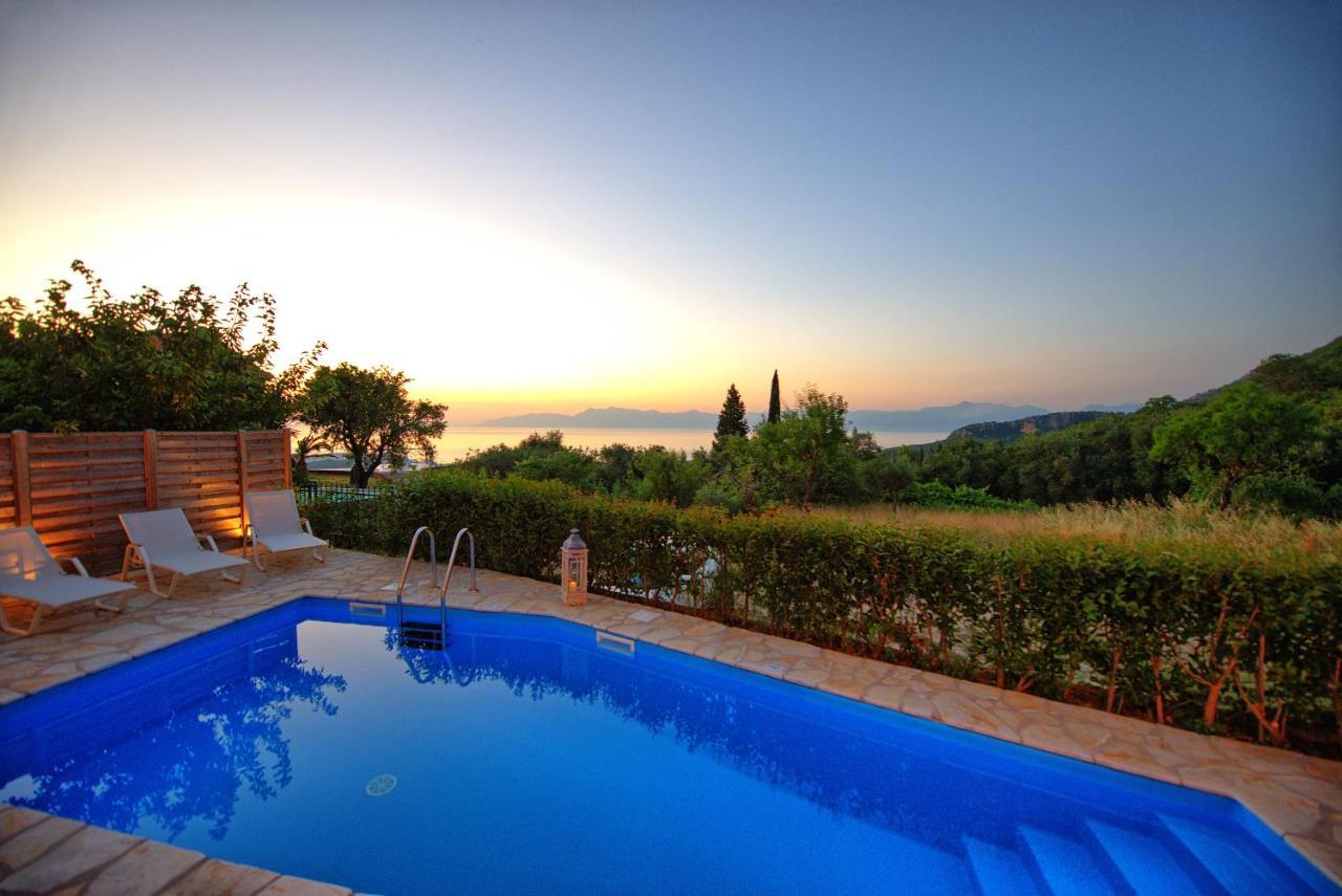 Villa Melodia By Posarellivillas Episkepsis Exterior photo